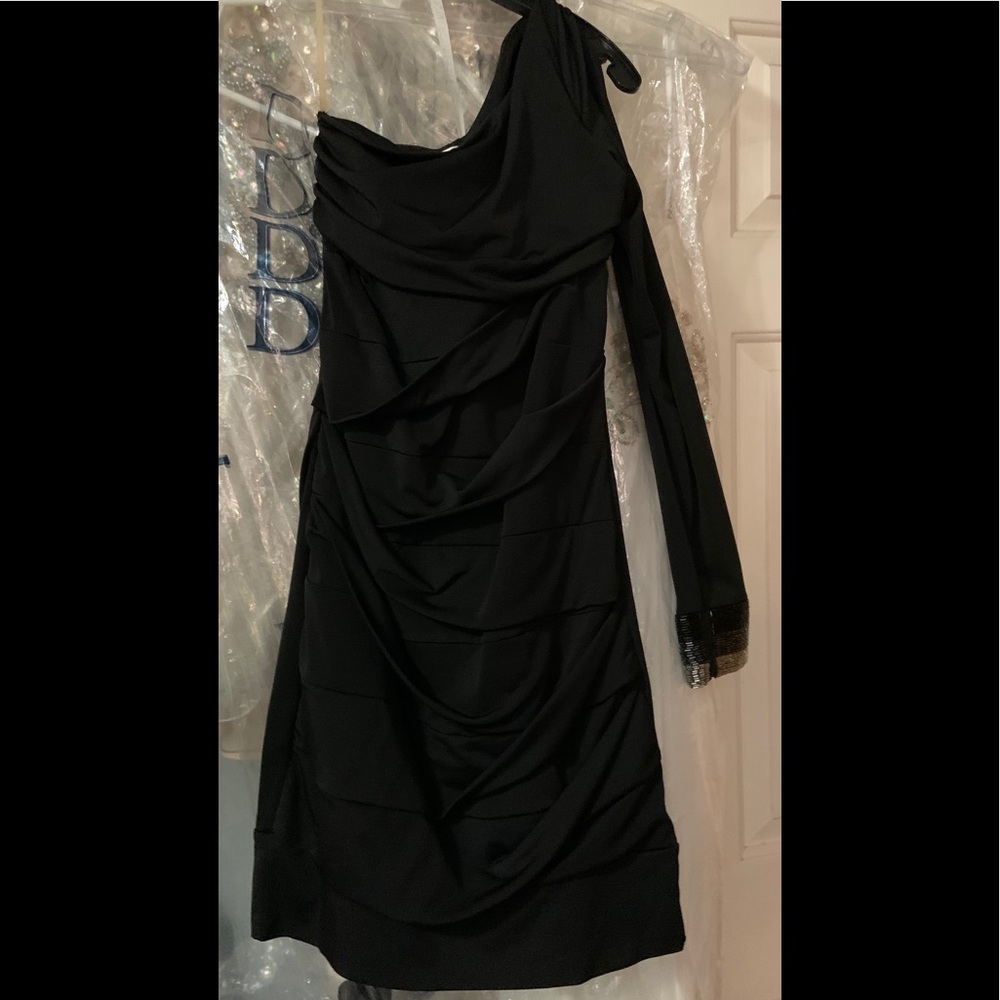 Off the shoulder sexy little black dress!